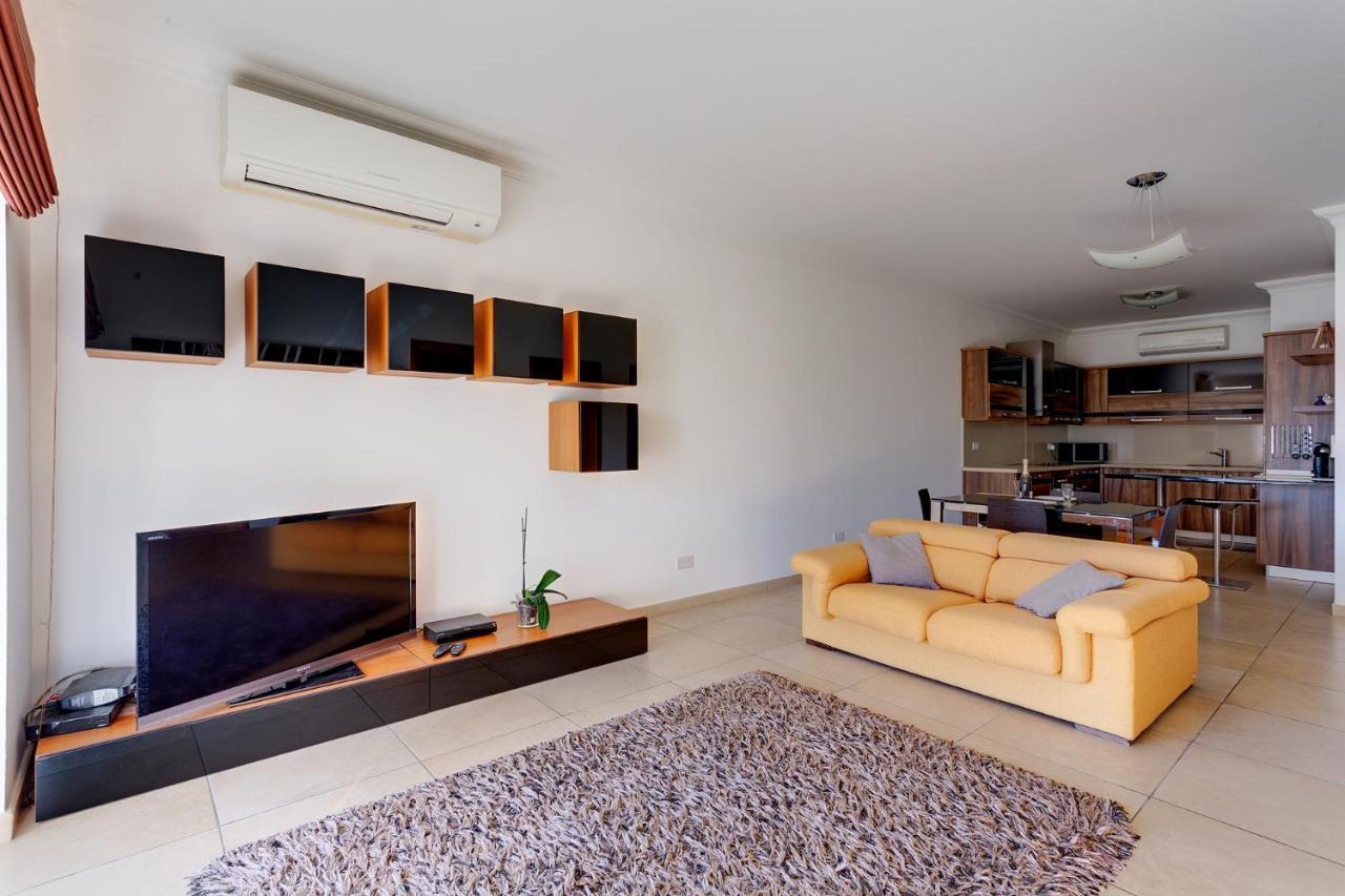 Apartment With Pool Sliema Exterior photo